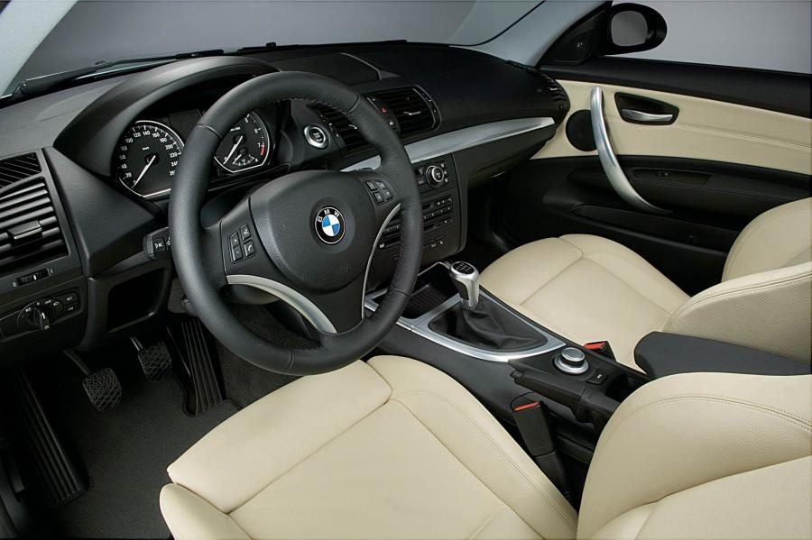  BMW 1-Series 3-Door 2005 года  (фото 43 из 51)